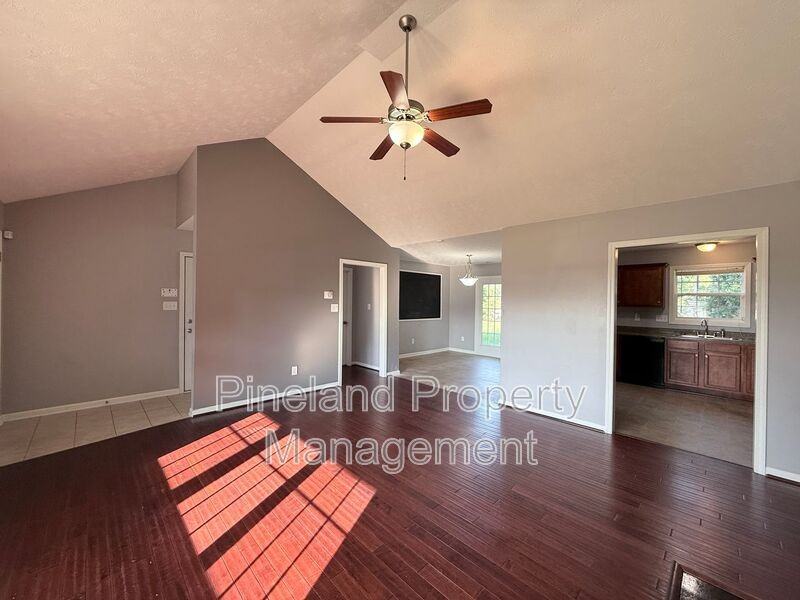 641 Corsegan Rd - Photo 7 of 28