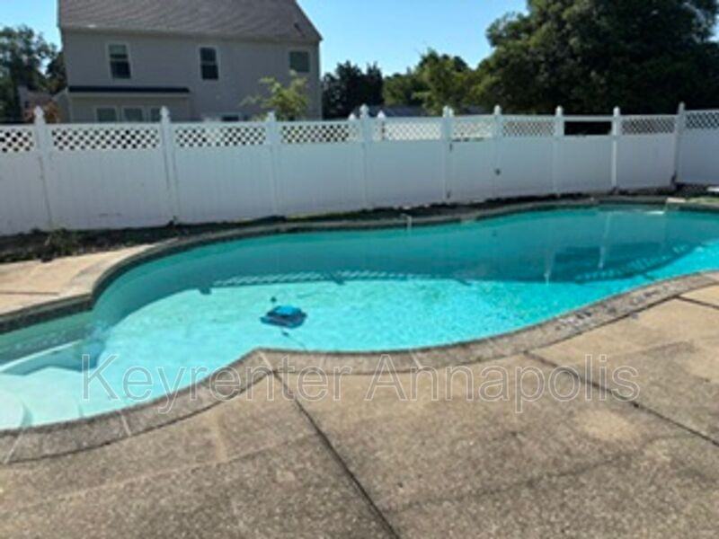 1185 Bayview Vis - Photo 7 of 10