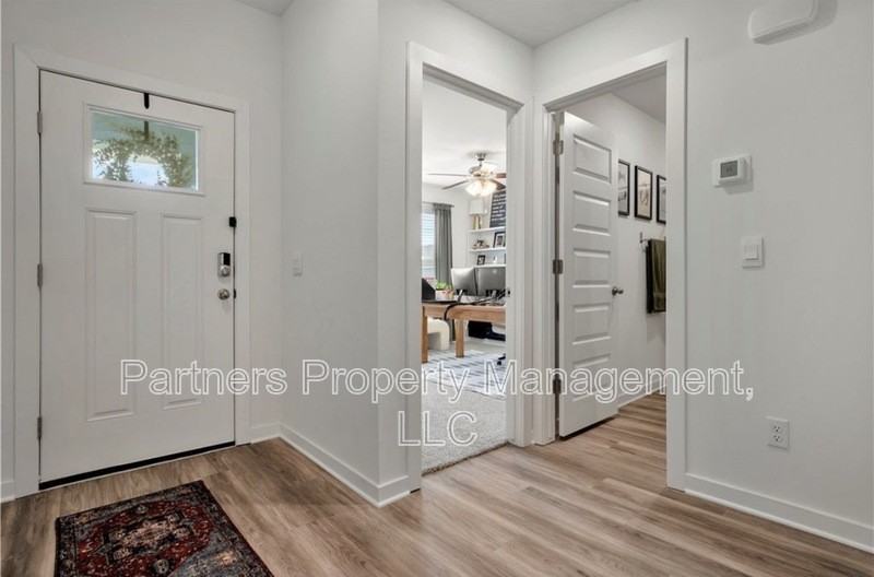 4435 W Canyon Run Dr - Photo 2 of 23