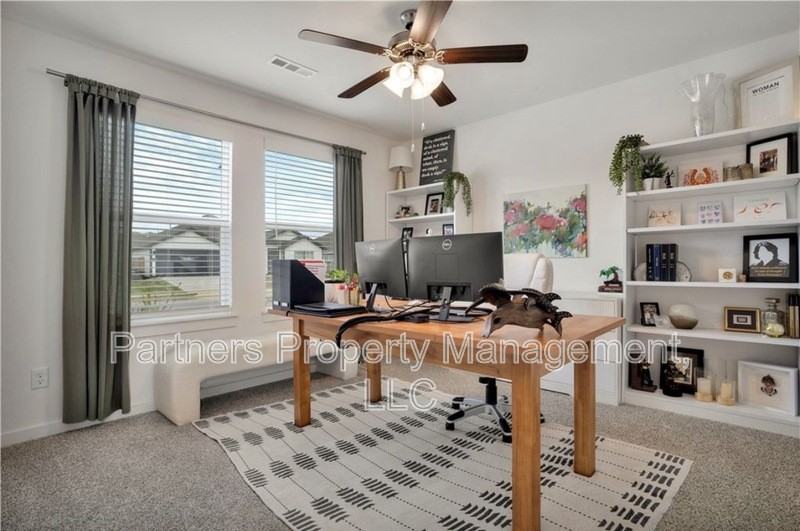 4435 W Canyon Run Dr - Photo 3 of 23