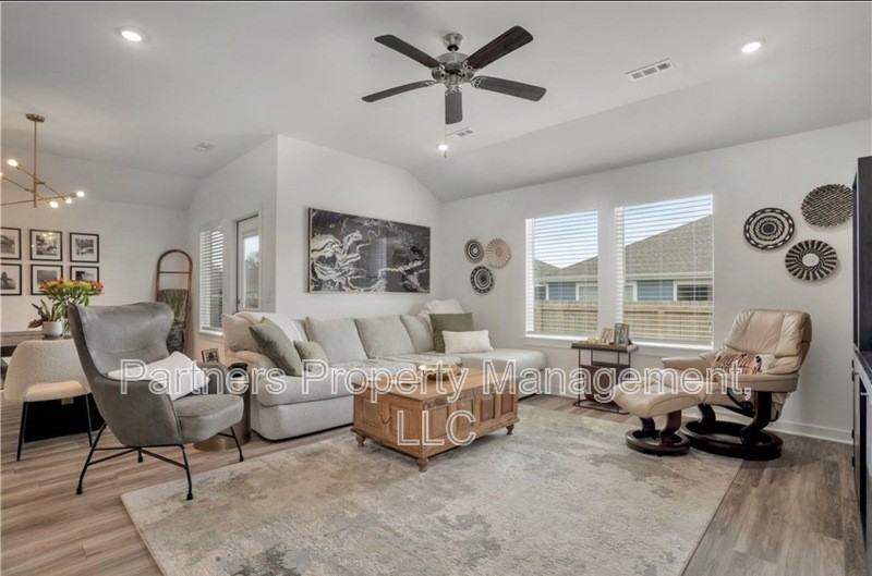 4435 W Canyon Run Dr - Photo 5 of 23