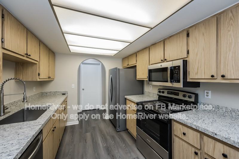 3716 Sw 6th Pl - Photo 6 of 18