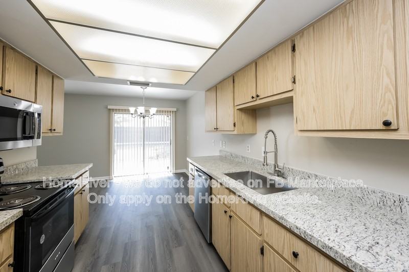 3716 Sw 6th Pl - Photo 7 of 18