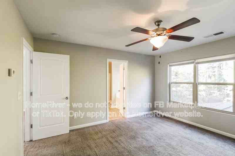 212 Daisy Cir - Photo 5 of 17