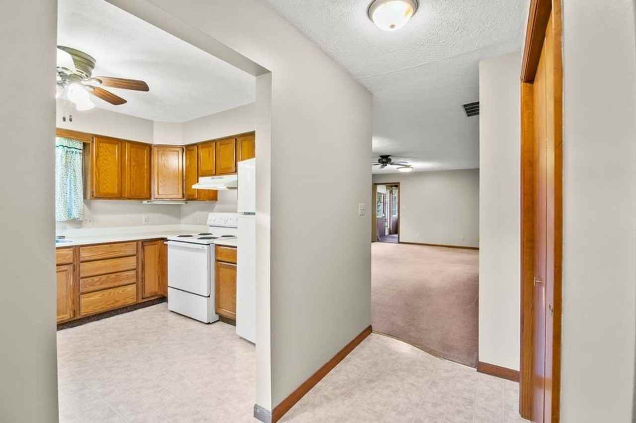 124 Short Street - Photo 3 of 12