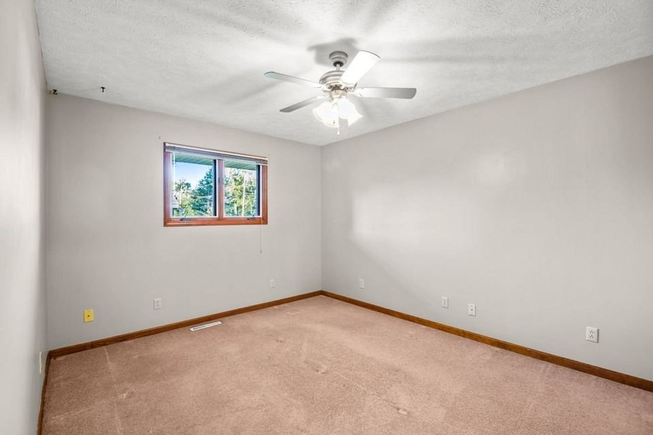 124 Short Street - Photo 4 of 12