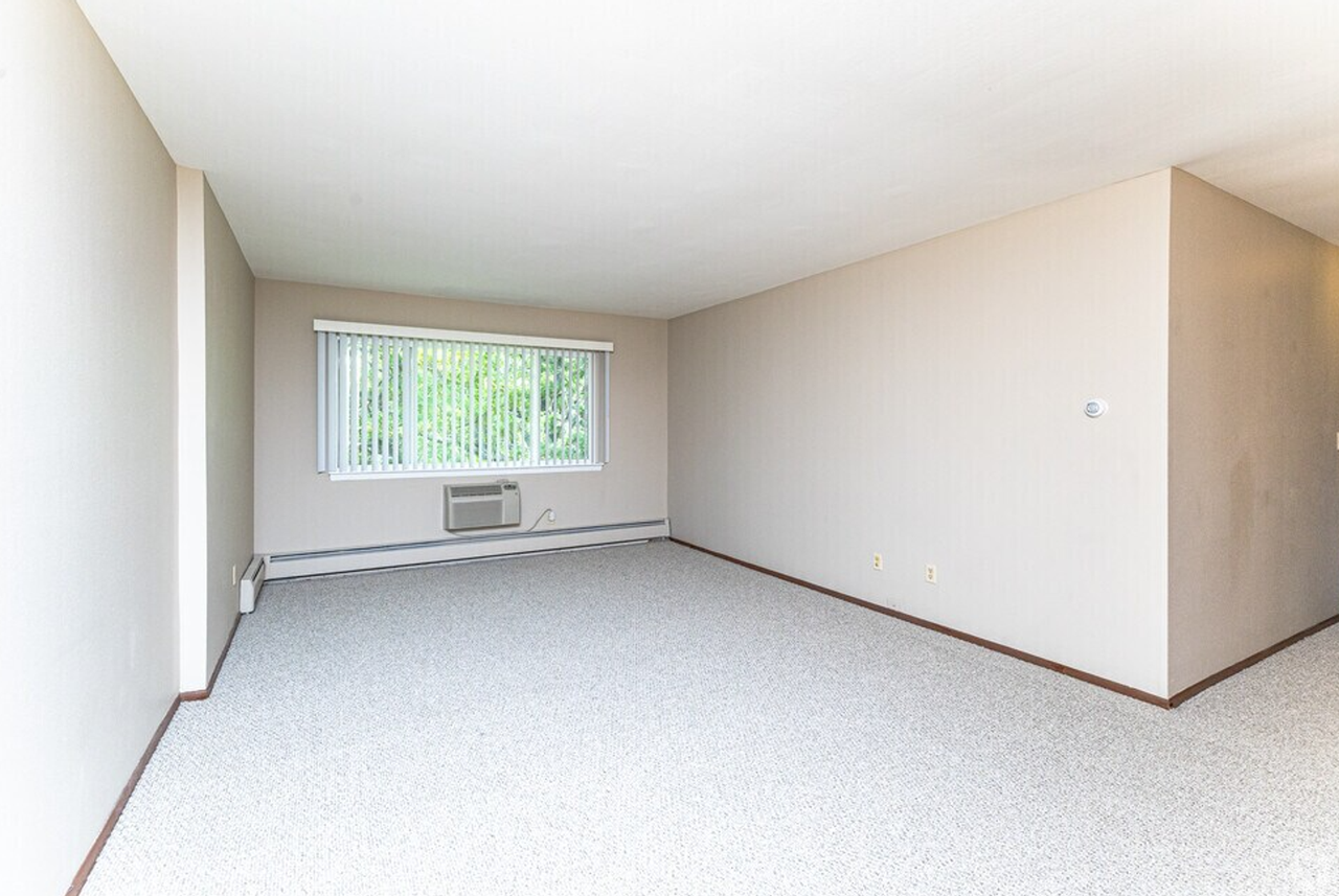 Whitman Park Apartments - Photo 2 of 12