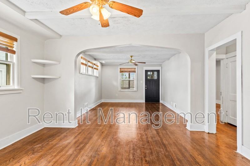2315 N 61st St - Photo 6 of 34