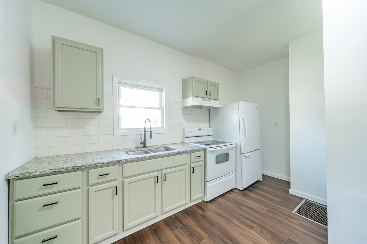 1701 Fletcher Avenue - Photo 2 of 13