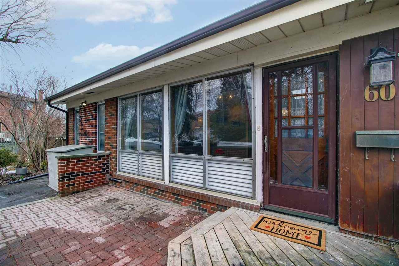 60 Donshire Court - Photo 3 of 10