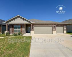 featured image of 4816 Sparks Ln
