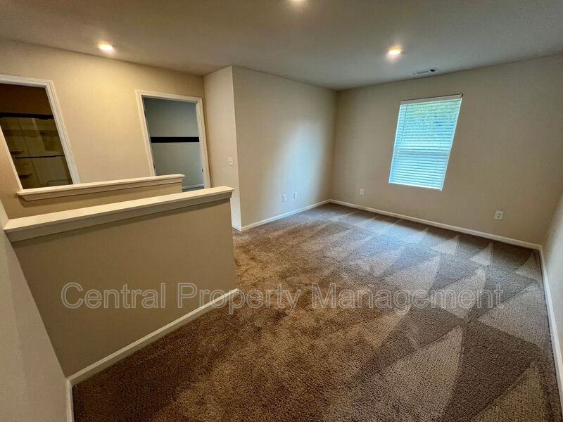 124 Brooks Dr - Photo 7 of 17