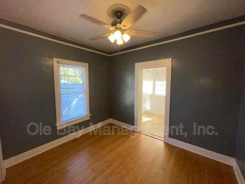 2153 Dauphin St - Photo 6 of 11