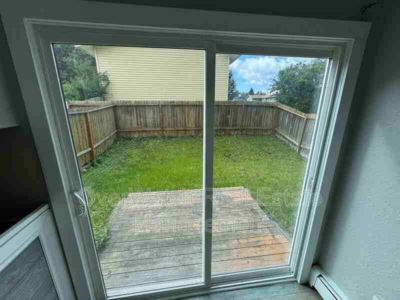 9130 Washburn St #2 - Photo 4 of 8