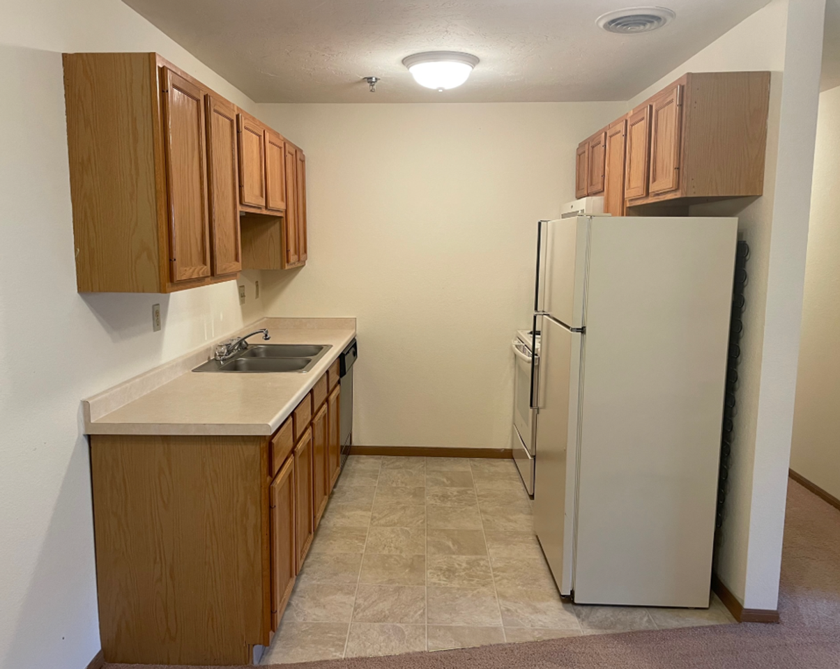 Greenfield Park Apartments - Photo 4 of 24