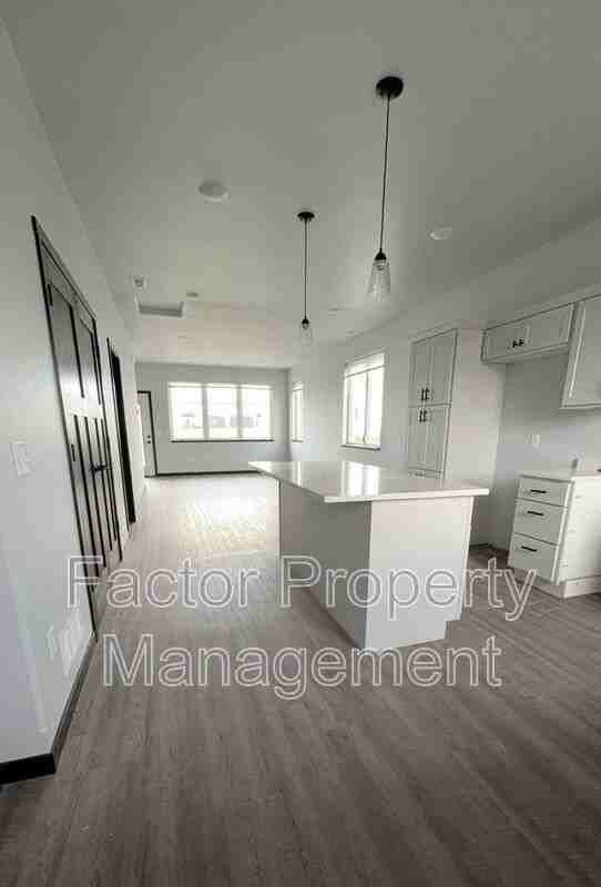 3110 Noble Dr - Photo 2 of 12