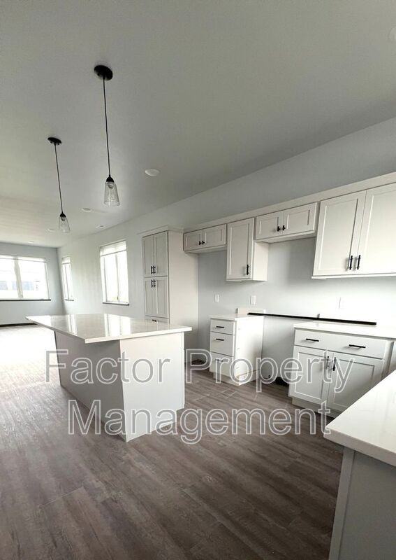 3110 Noble Dr - Photo 3 of 12