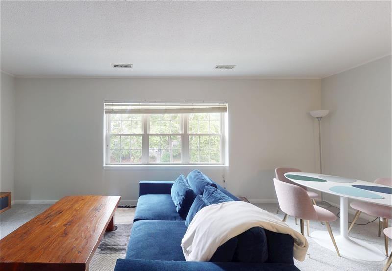 133 Lake Shore Rd #4 - Photo 3 of 14