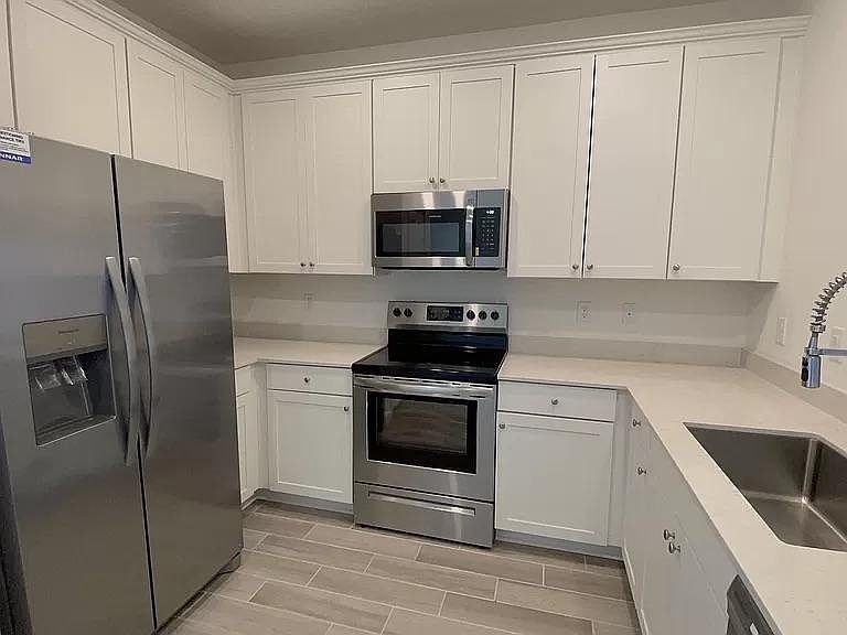 12586 Nw 7th Pl #12586 - Photo 4 of 11