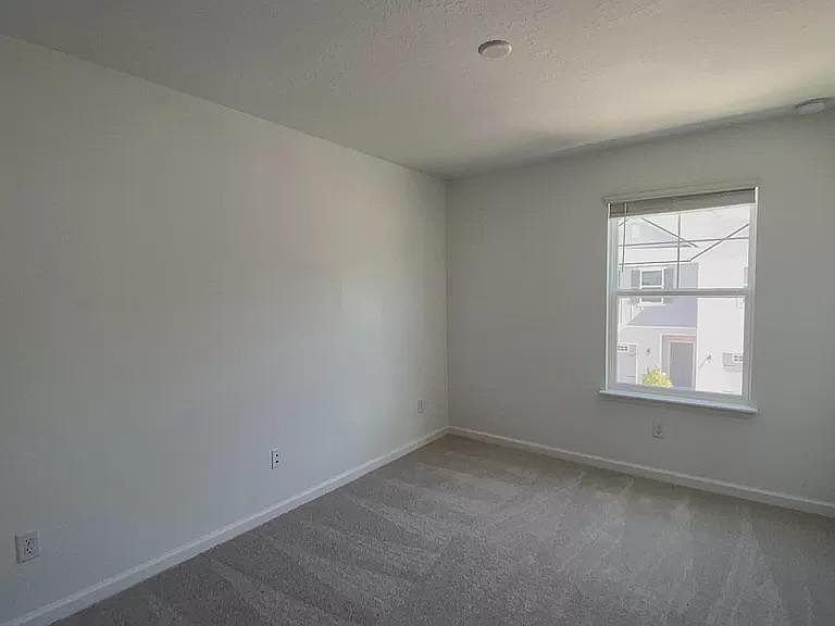 12586 Nw 7th Pl #12586 - Photo 7 of 11