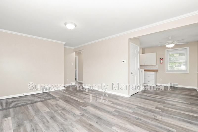 208 Knight Ave - Photo 3 of 15