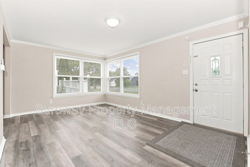 208 Knight Ave - Photo 4 of 15