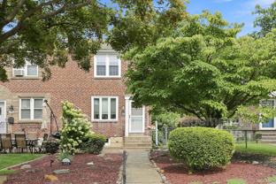 241 Westpark Ln - Photo 1 of 1