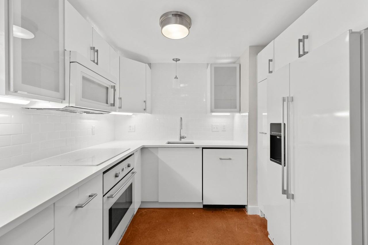 625 Pearl St #1 - Photo 4 of 18