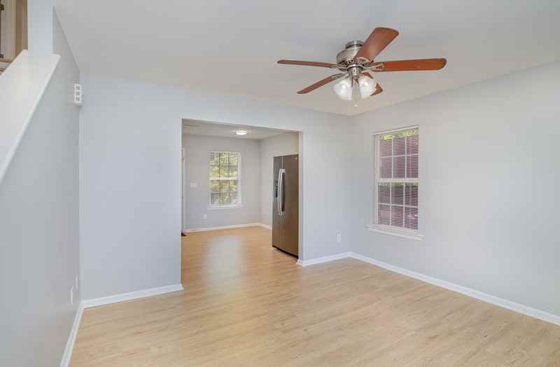 4206 Wilson Ln - Photo 4 of 29