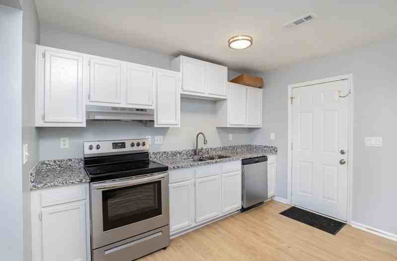 4206 Wilson Ln - Photo 7 of 29