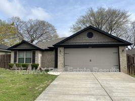 featured image of 2411 S 11th Pl