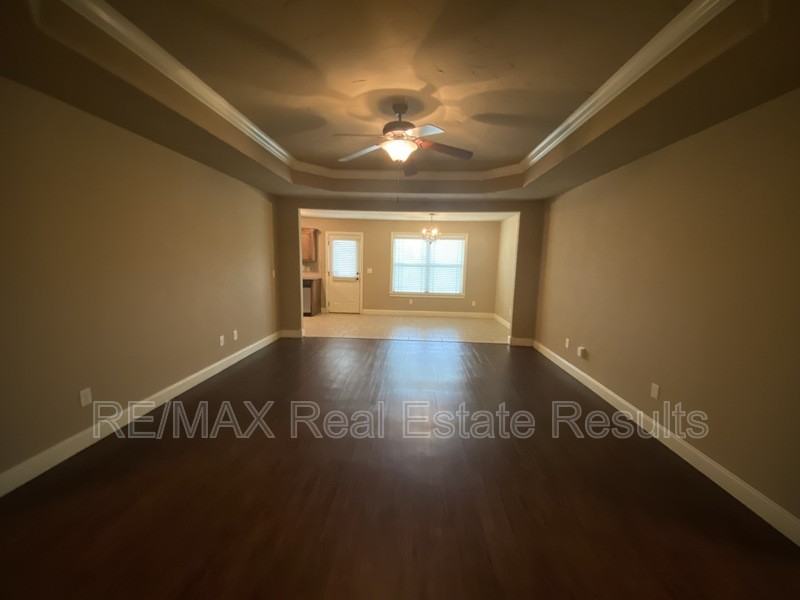 2411 S 11th Pl - Photo 2 of 17