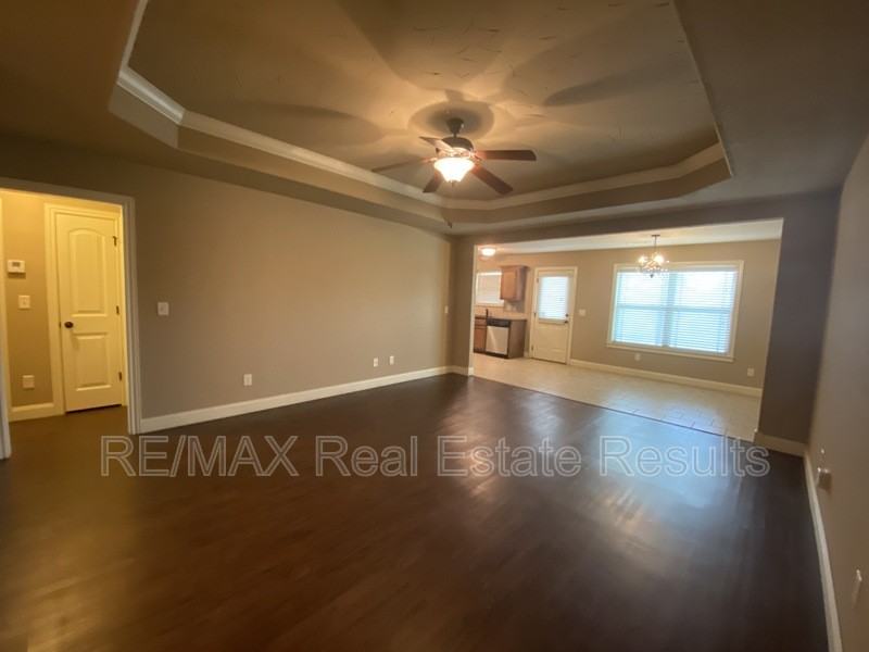 2411 S 11th Pl - Photo 3 of 17