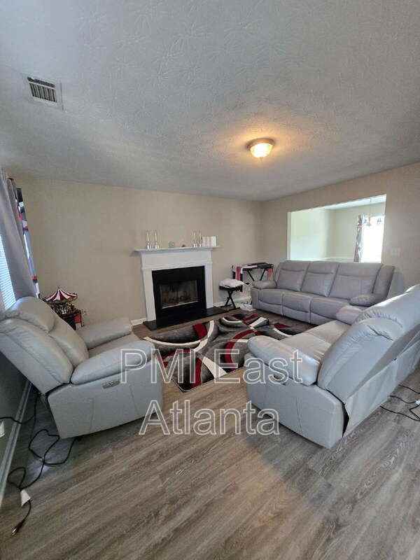 70 Desota Dr - Photo 3 of 14