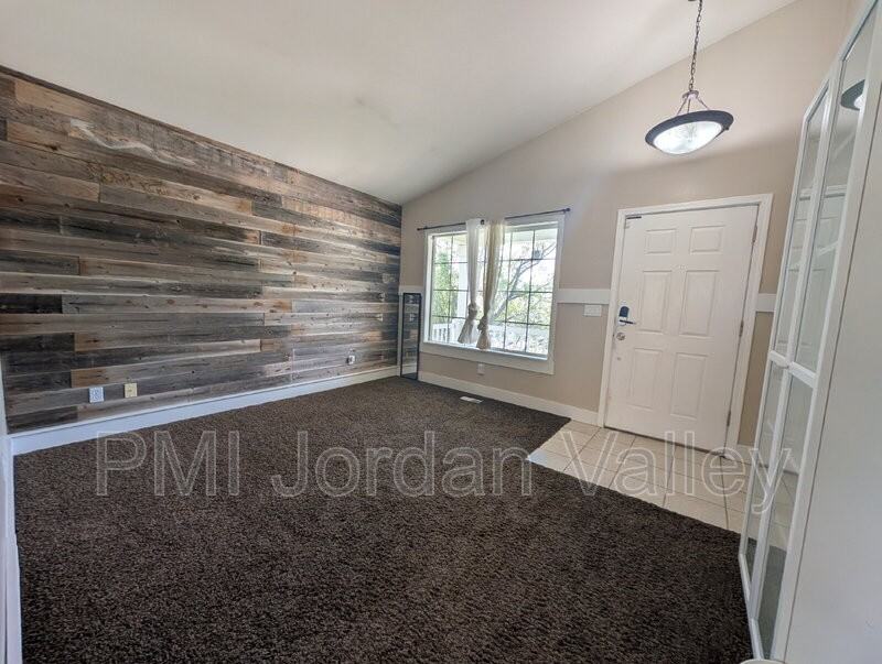 14392 S Dreamfield Dr - Photo 3 of 15