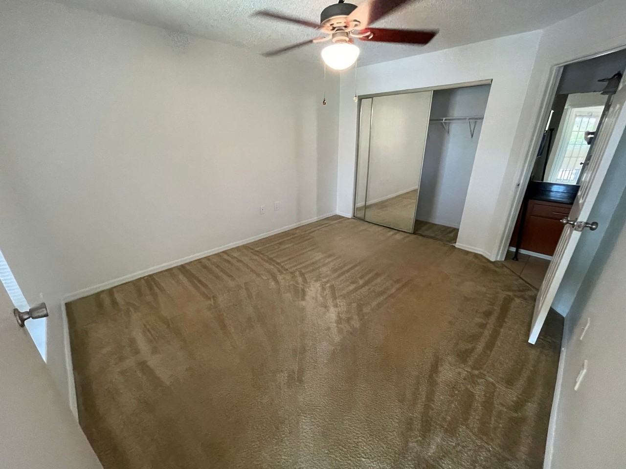409 Fountainhead Cir #234 - Photo 5 of 21