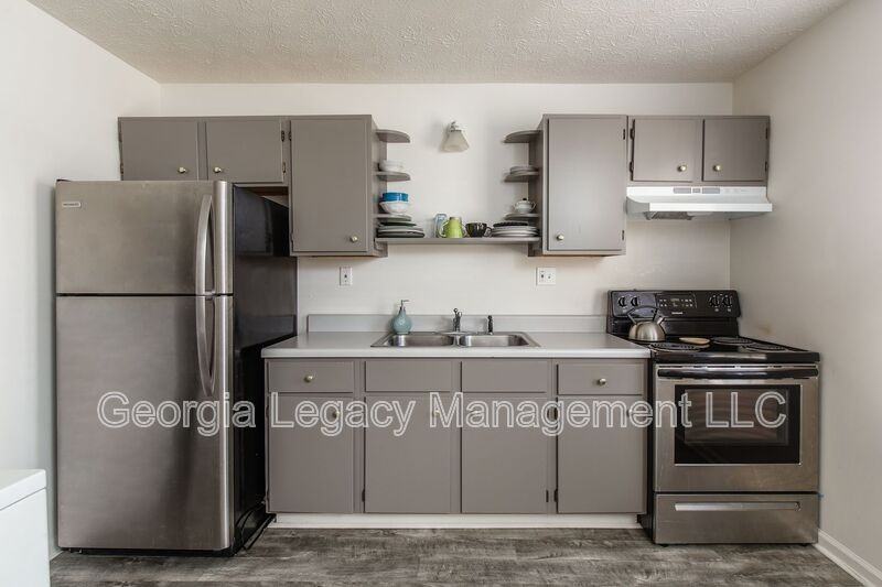 1852 Faulkner Dr - Photo 6 of 26