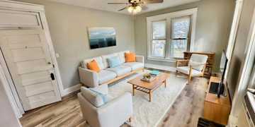 featured image of 208 S 9th St #3