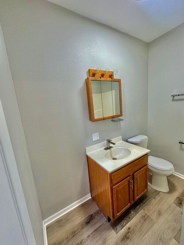 208 S 9th St #3 - Photo 6 of 10
