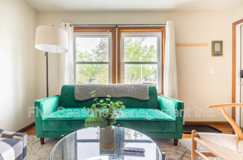 358 N Winooski Ave - Photo 5 of 16