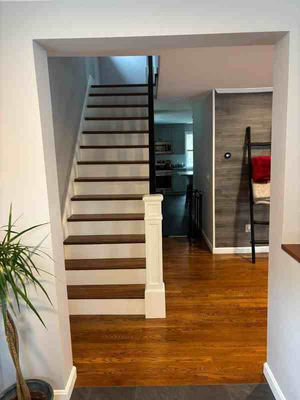 61 Sheridan St - Photo 4 of 27