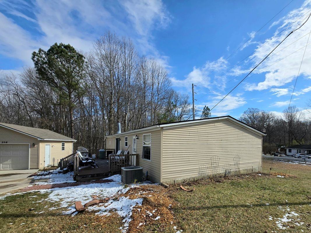 258 Dartmoor Dr - Photo 3 of 3