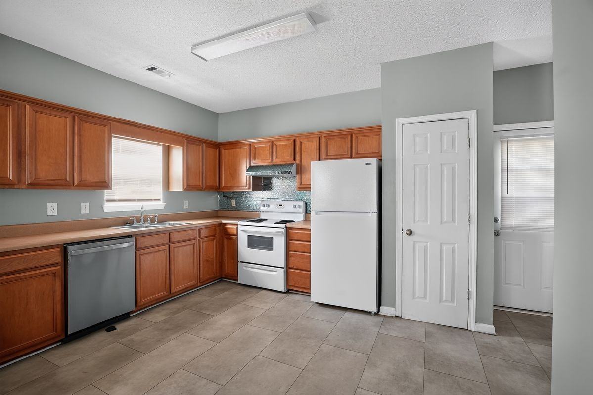 132 Hawkeye Ln - Photo 5 of 19