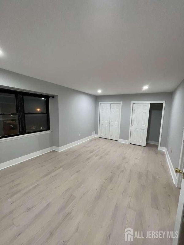 807 Merrywood Dr - Photo 2 of 5