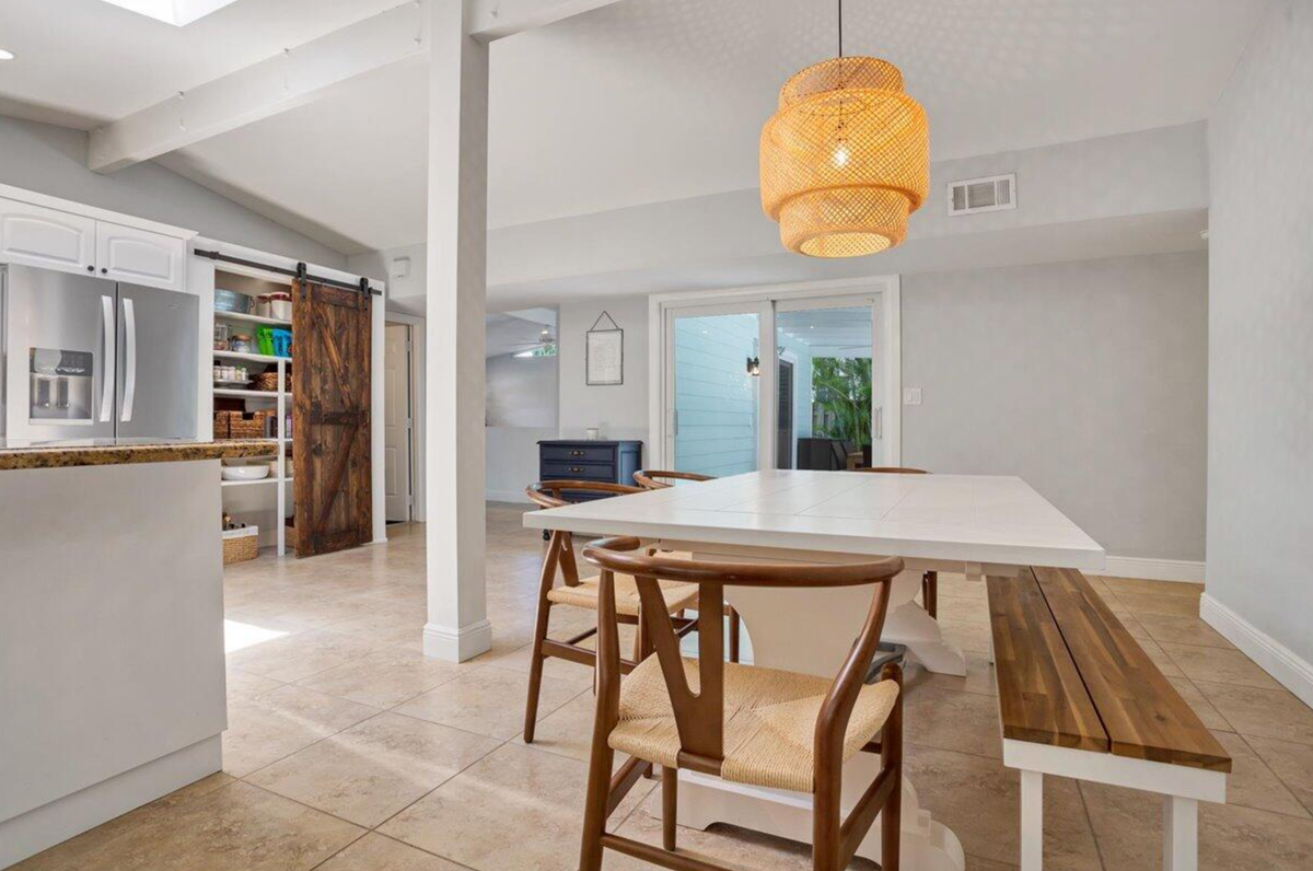 1110 Sw 15th St - Photo 5 of 5