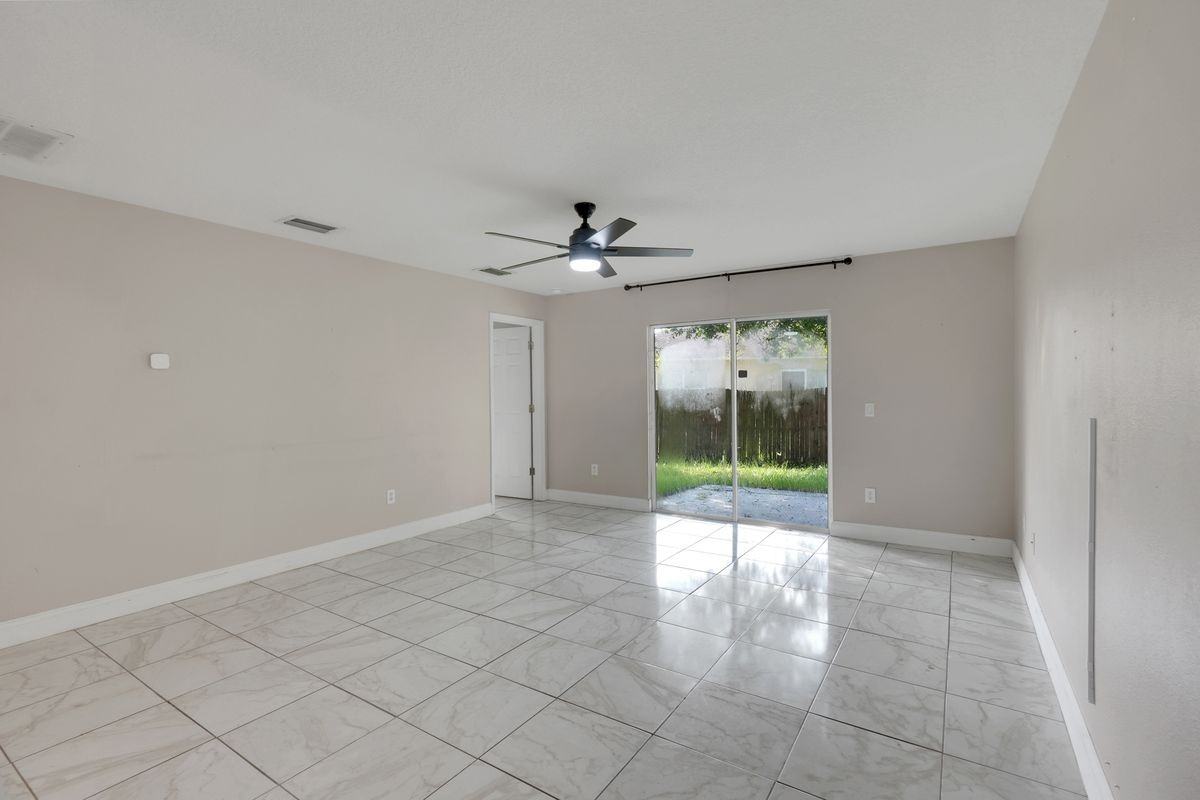 810 Valnera Ct - Photo 5 of 20
