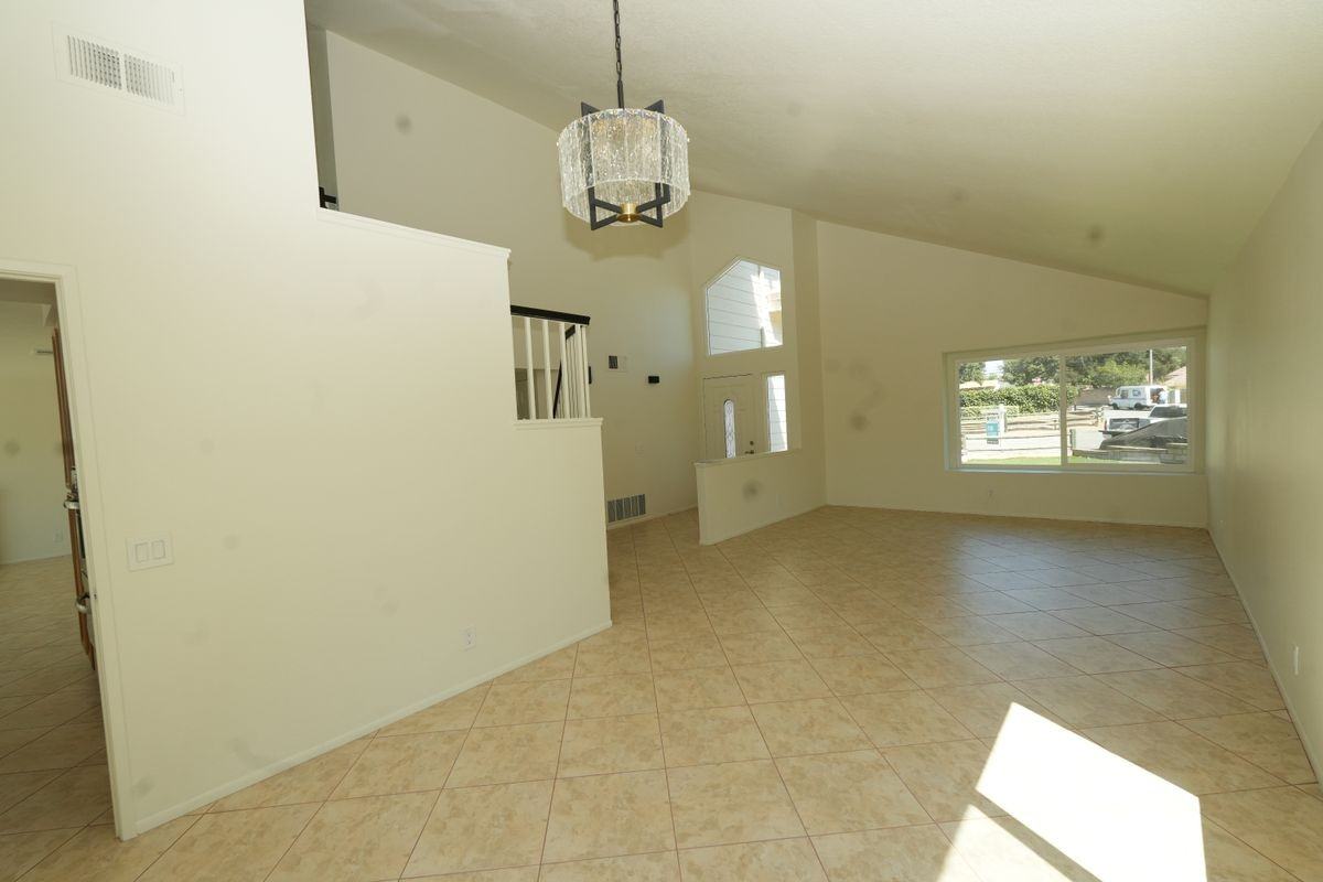 103 Crystal Springs Rd - Photo 4 of 29
