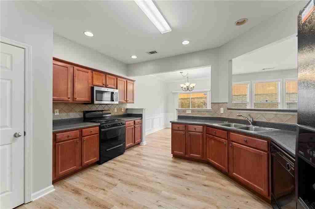 1867 Ellison Lakes Ct Nw ##21 - Photo 3 of 29