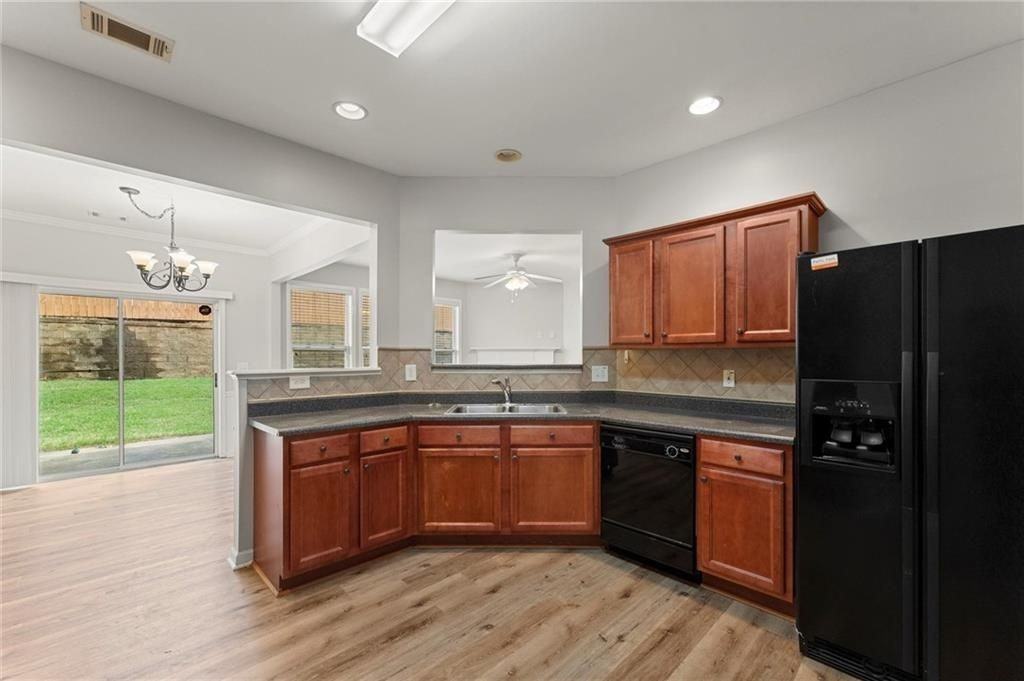 1867 Ellison Lakes Ct Nw ##21 - Photo 4 of 29