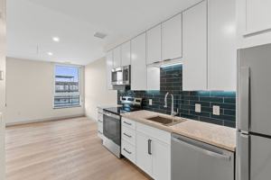 featured image of 140 Bank St